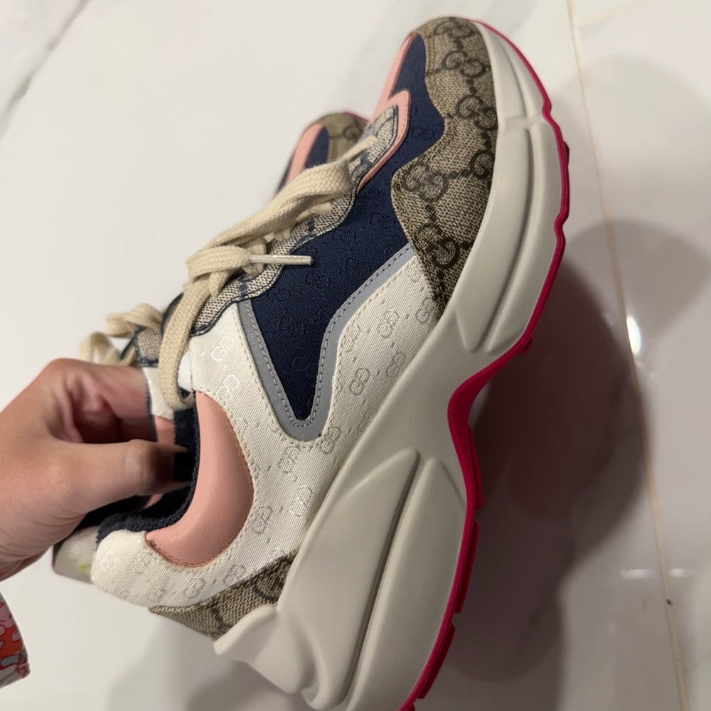 Gucci GG Rhyton Multicolor Sneaker - Picture 4 of 5